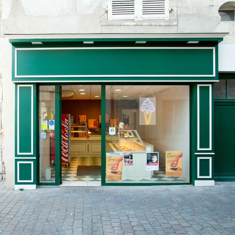 Afficher l'image n°2