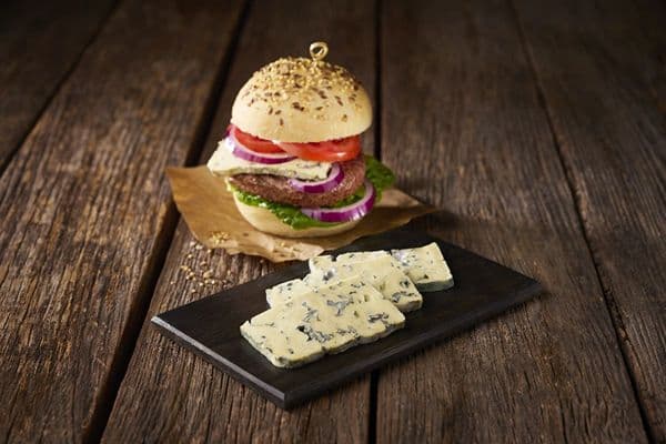 Fromage bleu tranché, barquette de 600g