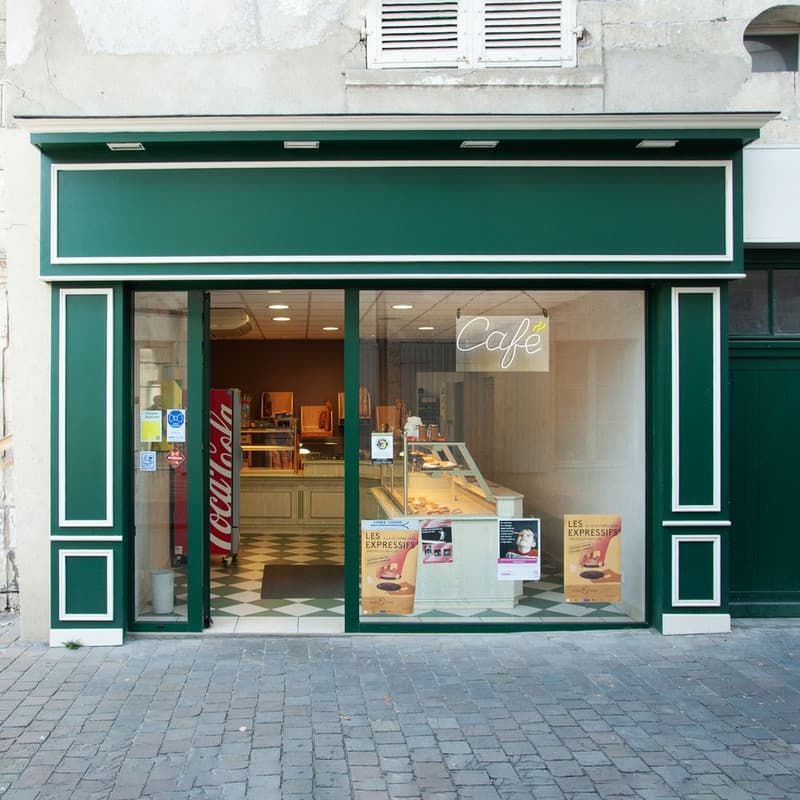 Afficher l'image n°2