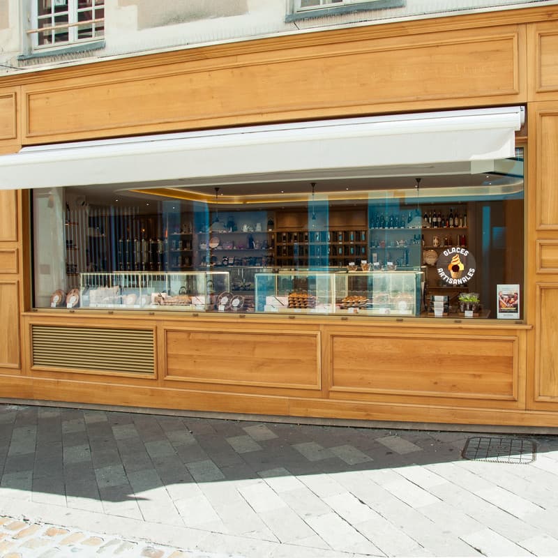 Afficher l'image n°1